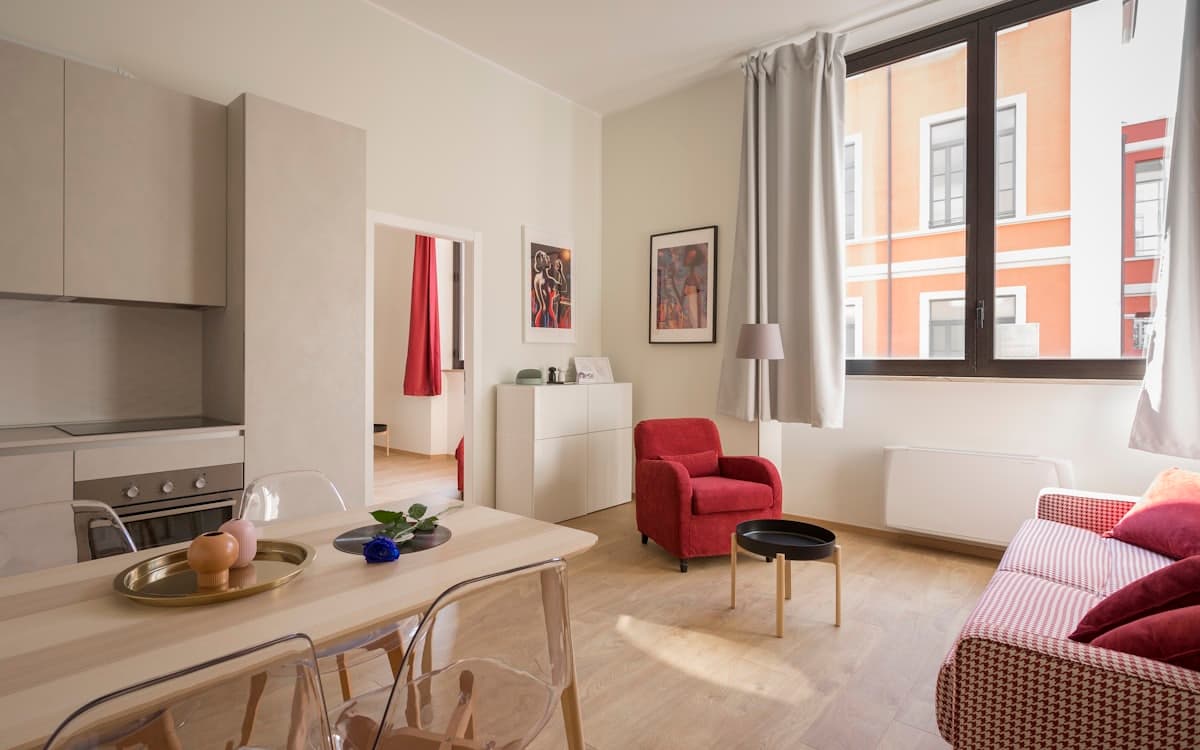 Salón decorado de un piso turístico para alquiler vacacional