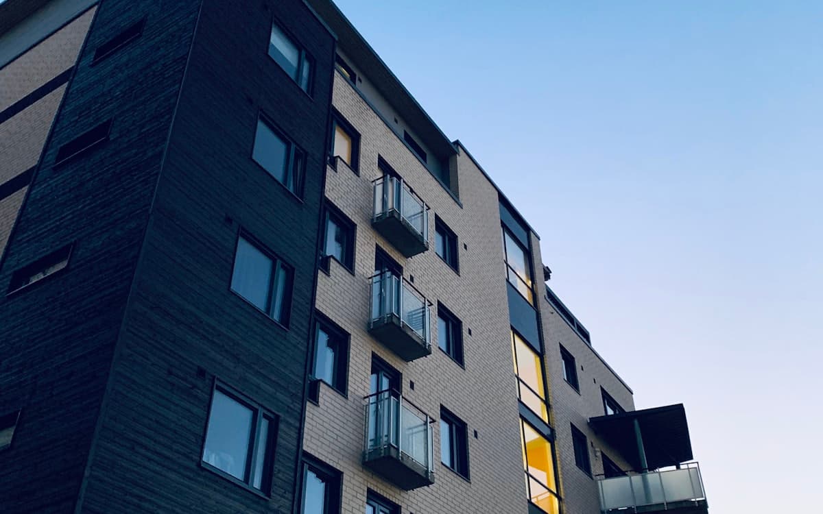 Edificio de viviendas donde se debate el alquiler turístico